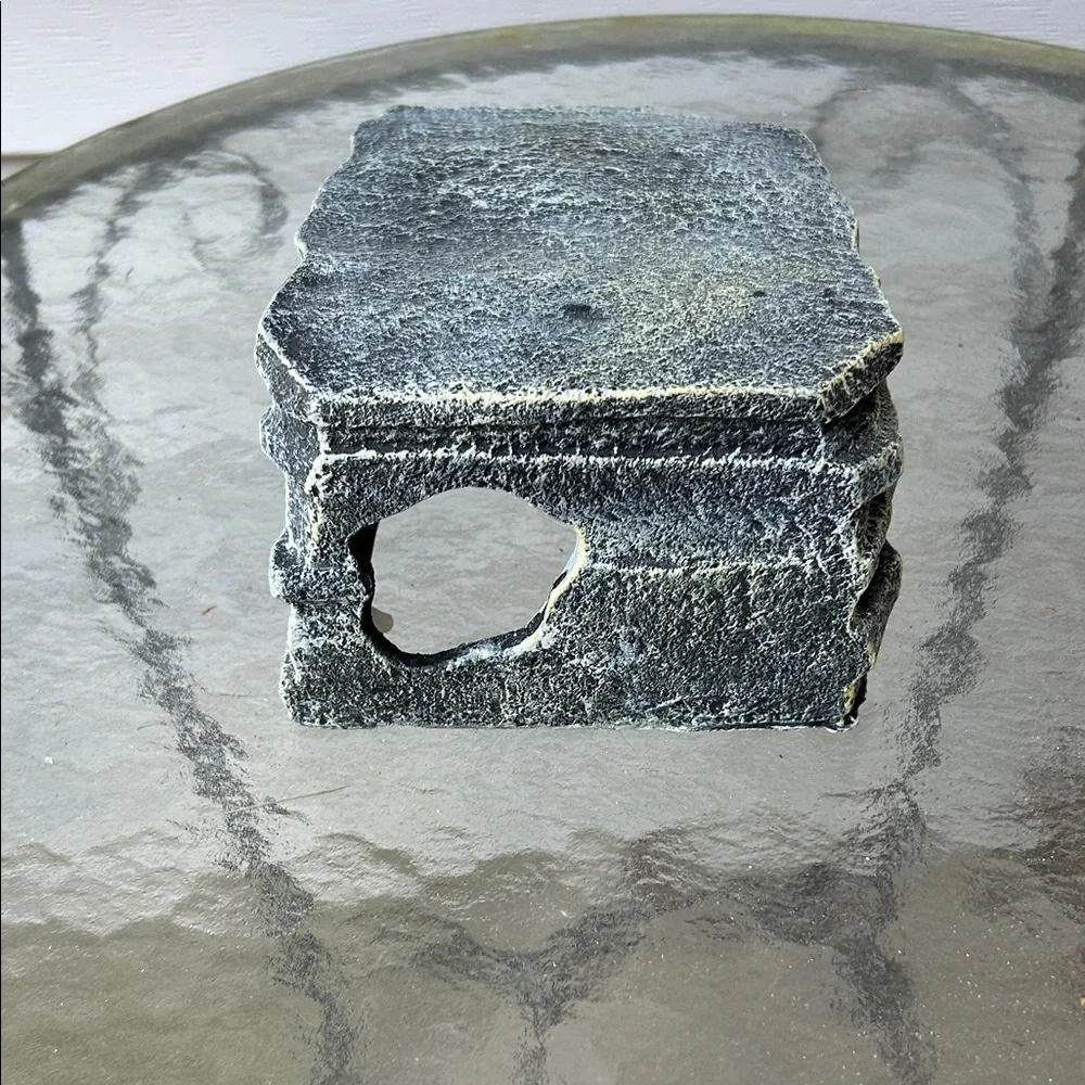 Stone-Look Basking Stone (reptiles)